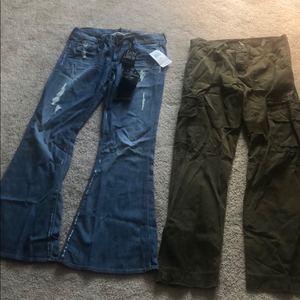2 jeans 1 jacket 1 t-shirt